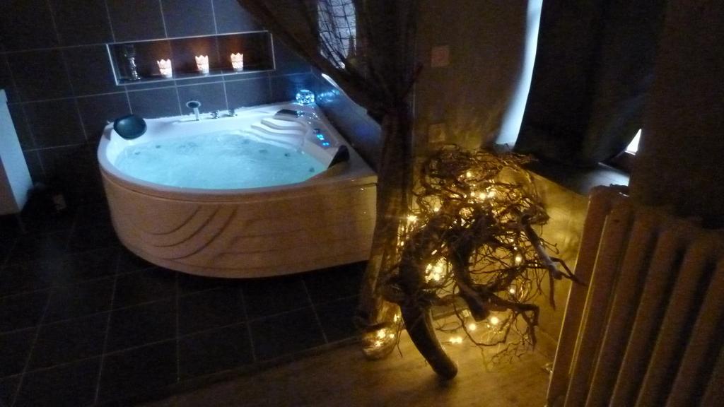 Francorchamps Guest House, Chambres Avec Ou Sans Jacuzzi Malmedy Ruang foto